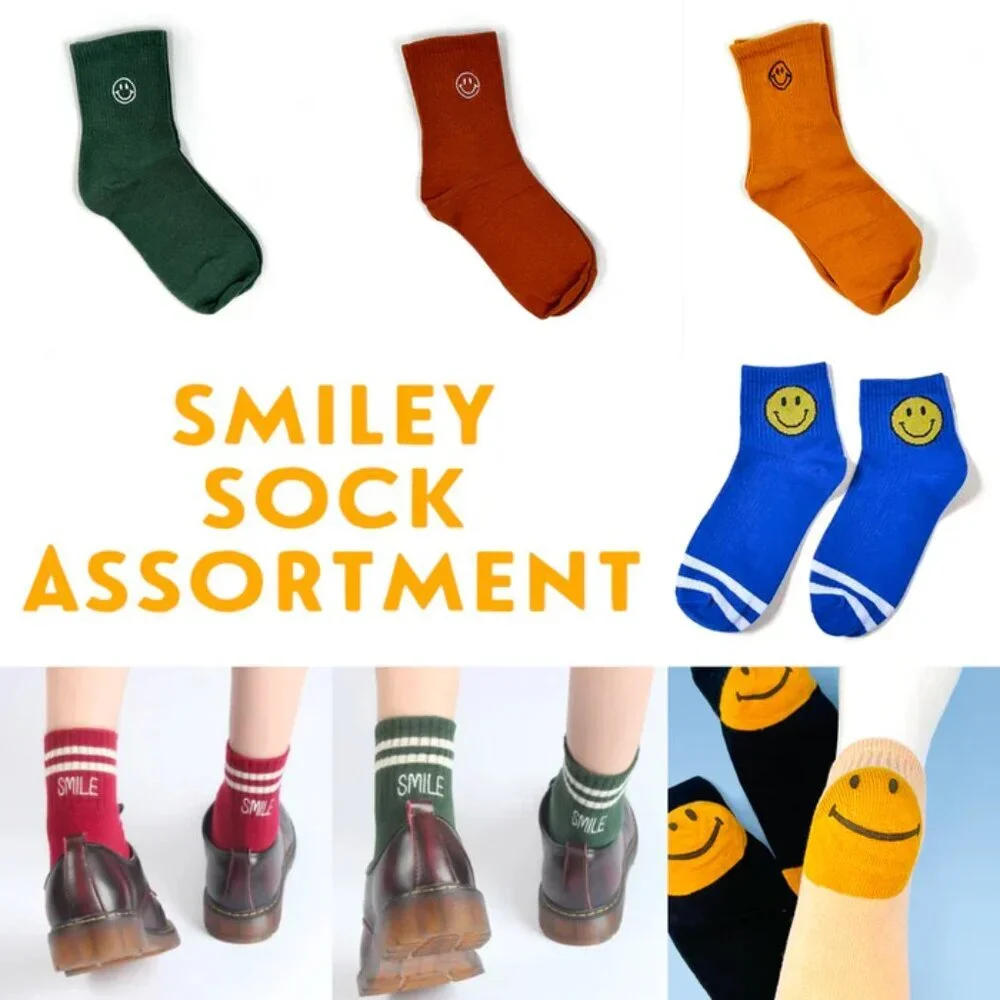 NWT Happy Smiley Face Yellow Ribbed Crew Socks